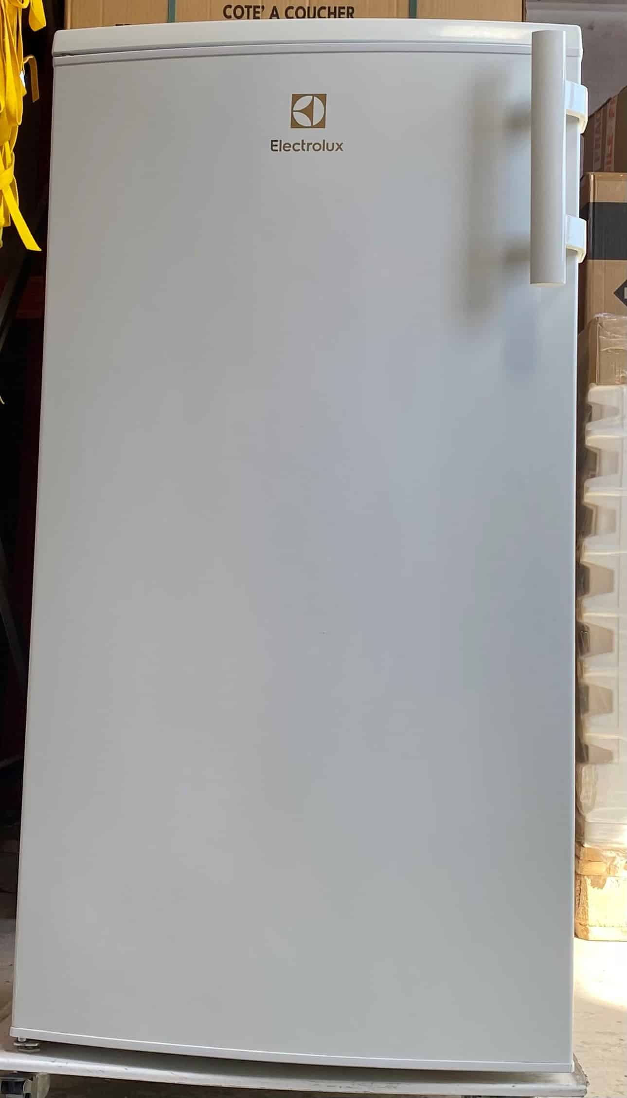 Brugt Electrolux køleskab m. boks 100.089